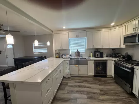Kitchen - 58149 E Park Ln, Thermal, CA 92274 photo 3 of 4