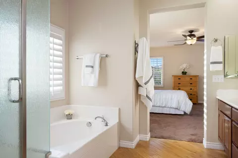 Bath - 82058 Dunn Dr, Indio, CA 92203 photo 1 of 4