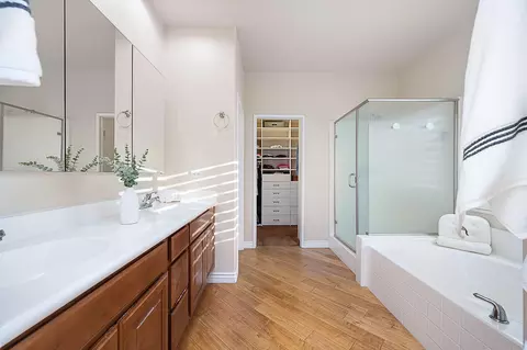 Bath - 82058 Dunn Dr, Indio, CA 92203 photo 3 of 4