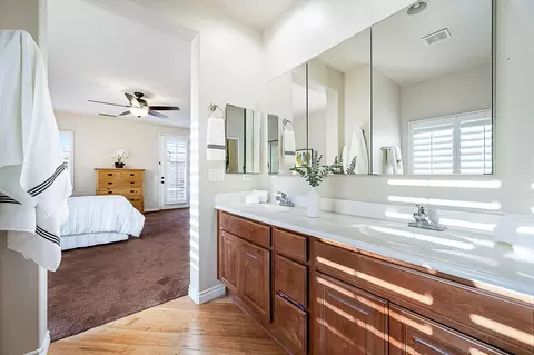 Bath - 82058 Dunn Dr, Indio, CA 92203 photo 2 of 4