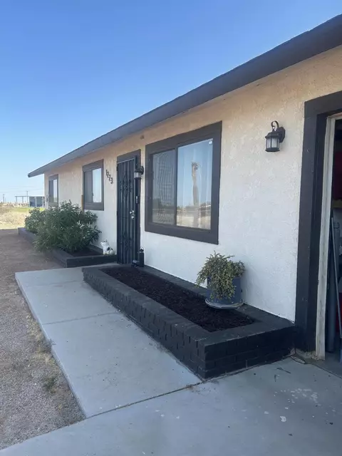 Exterior - 1223 Glendale Ave, Thermal, CA 92274 photo 4 of 7