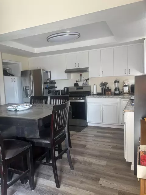 Kitchen - 1223 Glendale Ave, Thermal, CA 92274 photo 3 of 3