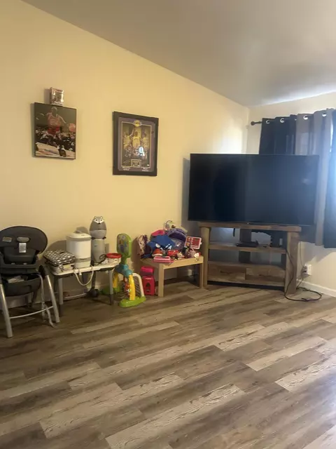Living - 1223 Glendale Ave, Thermal, CA 92274 photo 1 of 1
