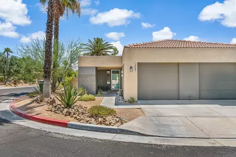 1541 Sunflower Ct N, Palm Springs, CA 92262