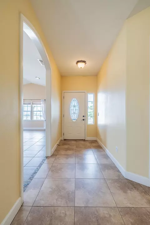 Entry Way - 4224 Yucca Mesa Rd, Yucca Valley, CA 92284 photo 1 of 3