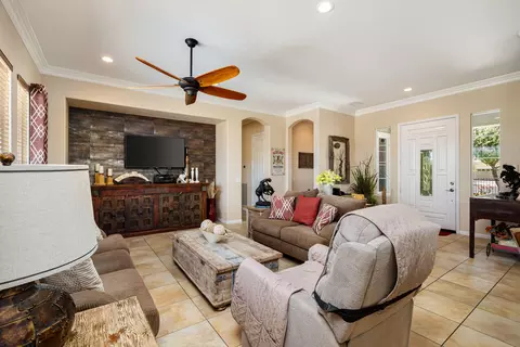 Living - 60582 Silver Torch Cir, La Quinta, CA 92253 photo 3 of 4