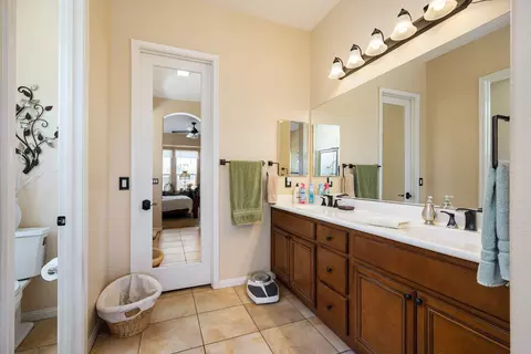 Bath - 60582 Silver Torch Cir, La Quinta, CA 92253 photo 1 of 2