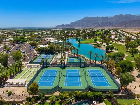 View/Area - 60582 Silver Torch Cir, La Quinta, CA 92253 photo 5 of 12