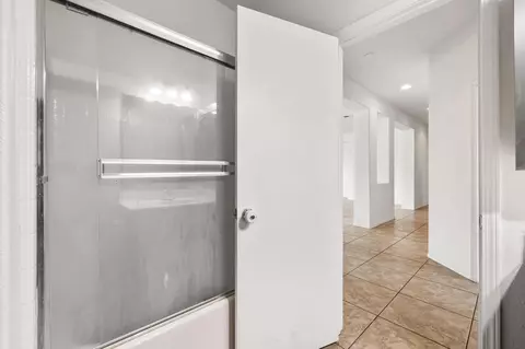 Bath - 41309 Marston Ct, Indio, CA 92203 photo 1 of 3