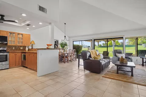 77605 Woodhaven Dr N, Palm Desert, CA 92211