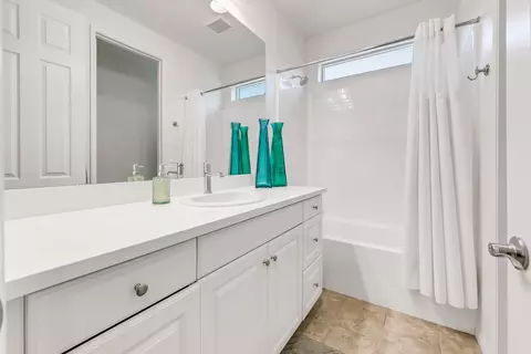 Bath - 49337 Nicholson Ct, Indio, CA 92201 photo 2 of 2