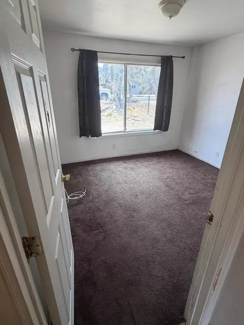 Bedroom - 58540 Barron Dr, Yucca Valley, CA 92284 photo 3 of 6