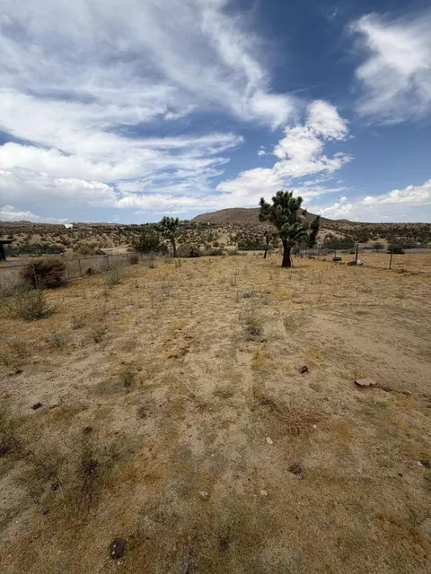 Exterior - 58540 Barron Dr, Yucca Valley, CA 92284 photo 7 of 7