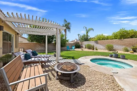Exterior - 42639 Devonshire St, Palm Desert, CA 92211 photo 4 of 11