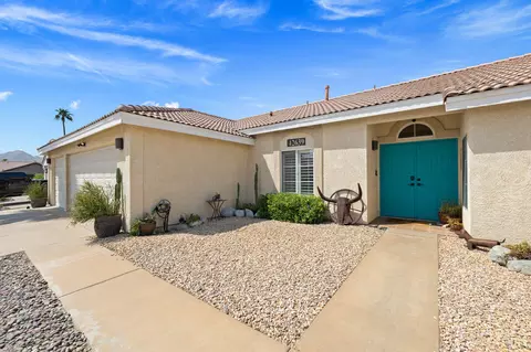 Exterior - 42639 Devonshire St, Palm Desert, CA 92211 photo 2 of 11