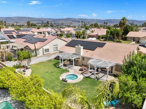 View/Area - 42639 Devonshire St, Palm Desert, CA 92211 photo 1 of 7