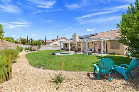 Exterior - 42639 Devonshire St, Palm Desert, CA 92211 photo 6 of 11