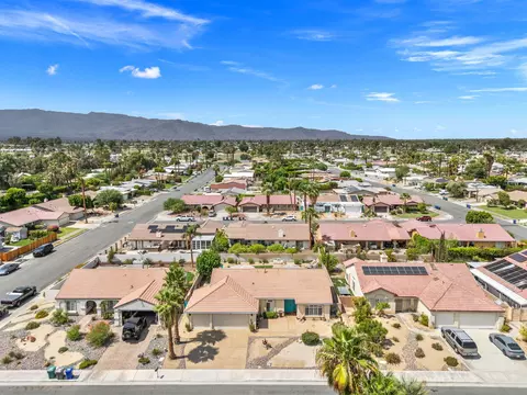 View/Area - 42639 Devonshire St, Palm Desert, CA 92211 photo 5 of 7
