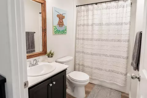 Bath - 1165 Heritage Dr, Calimesa, CA 92320 photo 1 of 3