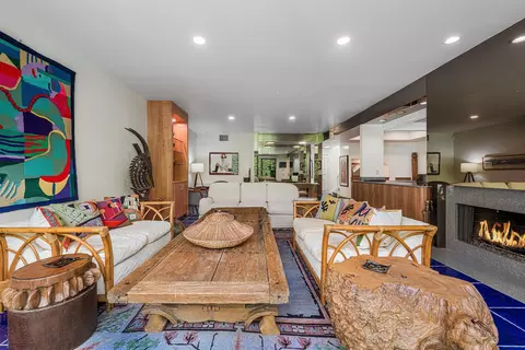 572 W Arenas Rd, Palm Springs, CA 92262