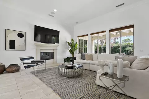 Living - 81961 Contento St, La Quinta, CA 92253 photo 2 of 4