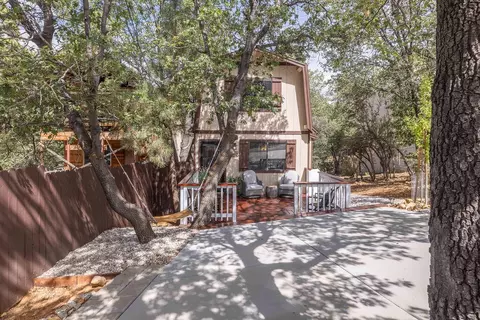Exterior - 459 Inyo Ave, Sugarloaf, CA 92386 photo 12 of 12