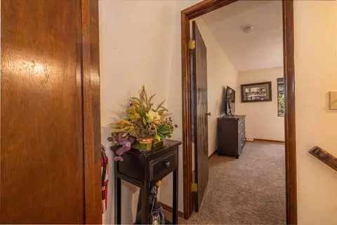 Entry Way - 459 Inyo Ave, Sugarloaf, CA 92386 photo 3 of 3