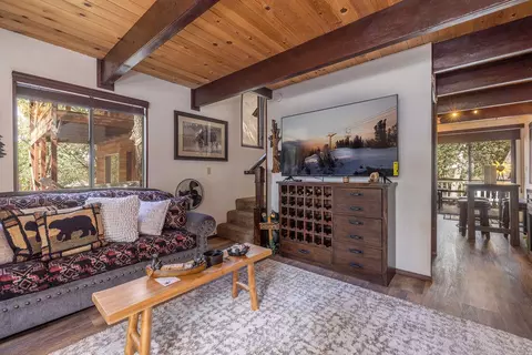 Living - 459 Inyo Ave, Sugarloaf, CA 92386 photo 3 of 4