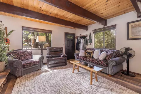 Living - 459 Inyo Ave, Sugarloaf, CA 92386 photo 2 of 4