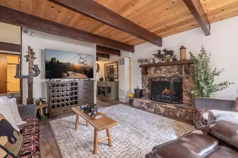 Living - 459 Inyo Ave, Sugarloaf, CA 92386 photo 1 of 4