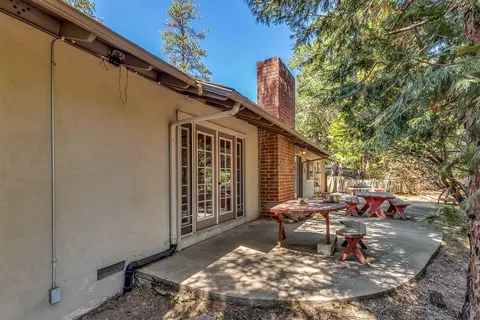 Exterior - 55175 Daryll Rd, Idyllwild, CA 92549 photo 5 of 10