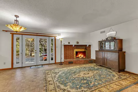 Living - 55175 Daryll Rd, Idyllwild, CA 92549 photo 4 of 6