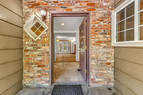 Entry Way - 55175 Daryll Rd, Idyllwild, CA 92549 photo 1 of 4