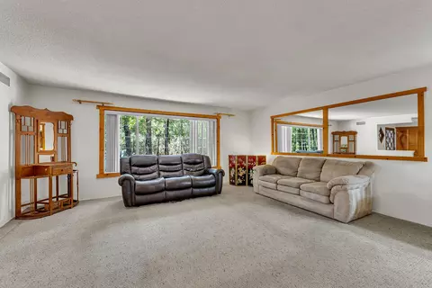 Living - 55175 Daryll Rd, Idyllwild, CA 92549 photo 3 of 6