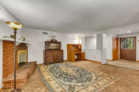 Living - 55175 Daryll Rd, Idyllwild, CA 92549 photo 5 of 6