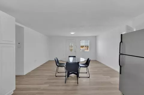 Dining - 133 Cascade Rd, Joshua Tree, CA 92252 photo 3 of 4