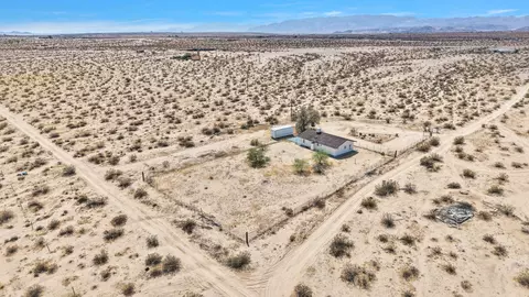 View/Area - 133 Cascade Rd, Joshua Tree, CA 92252 photo 2 of 4