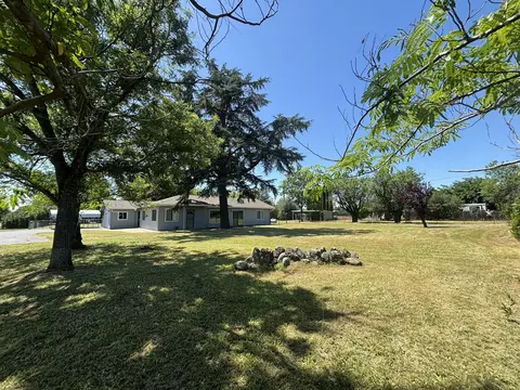 Exterior - 5050 Bo Peep Ln, Redding, CA 96002 photo 21 of 26