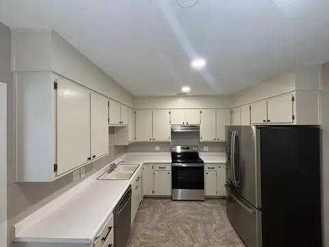 Kitchen - 5050 Bo Peep Ln, Redding, CA 96002 photo 1 of 2