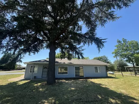 Exterior - 5050 Bo Peep Ln, Redding, CA 96002 photo 20 of 26