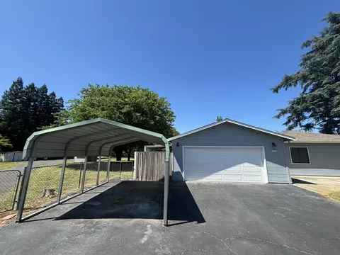 Exterior - 5050 Bo Peep Ln, Redding, CA 96002 photo 6 of 26
