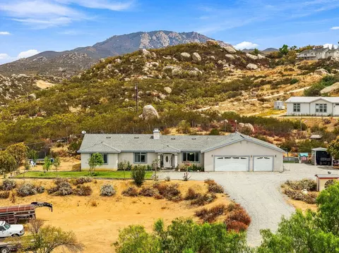 42030 Wildwood Ln, Aguanga, CA 92536