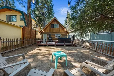 Exterior - 43050 Sunset Dr, Big Bear Lake, CA 92315 photo 4 of 4