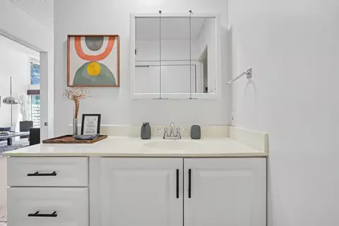 Bath - 48970 Cochran Dr, Indio, CA 92201 photo 1 of 6