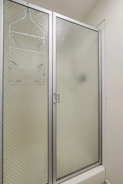 Bath - 48970 Cochran Dr, Indio, CA 92201 photo 3 of 6