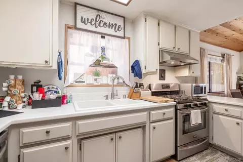 Kitchen - 525 Bernhardt Ln, Big Bear City, CA 92314 photo 2 of 3
