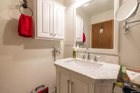 Bath - 525 Bernhardt Ln, Big Bear City, CA 92314 photo 1 of 4