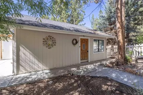 Exterior - 525 Bernhardt Ln, Big Bear City, CA 92314 photo 4 of 10