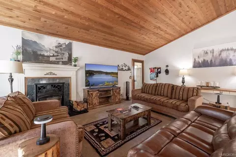 Living - 525 Bernhardt Ln, Big Bear City, CA 92314 photo 4 of 4