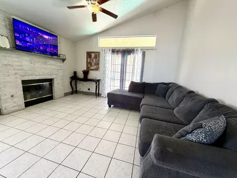 Living - 46461 Mesa Verde Trl, Indio, CA 92201 photo 2 of 2